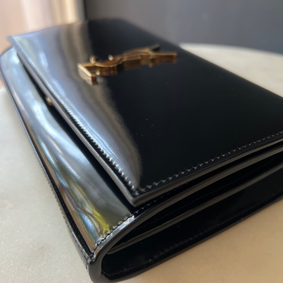 Saint Laurent | Cassandre Glossed Bag - Picture 8 of 17